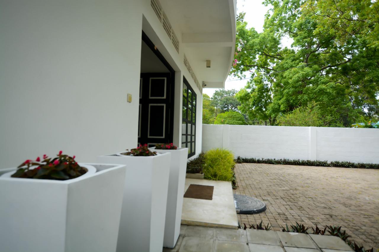 Pavana Resort Эмбилипития Экстерьер фото